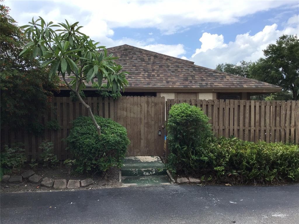 920 BUCK COURT UNIT 920 BRANDON, FL 33511