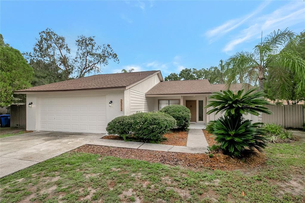 2312 SOUTHERN LITES AVENUE LUTZ, FL 33549