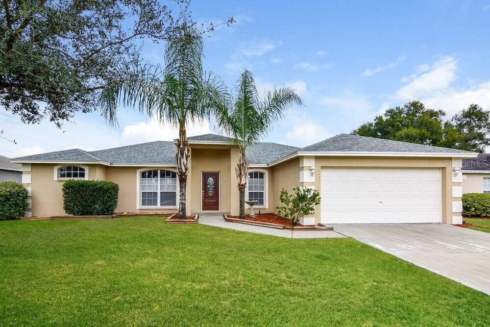 4144 BAYWATER PLACE LAKELAND, FL 33812