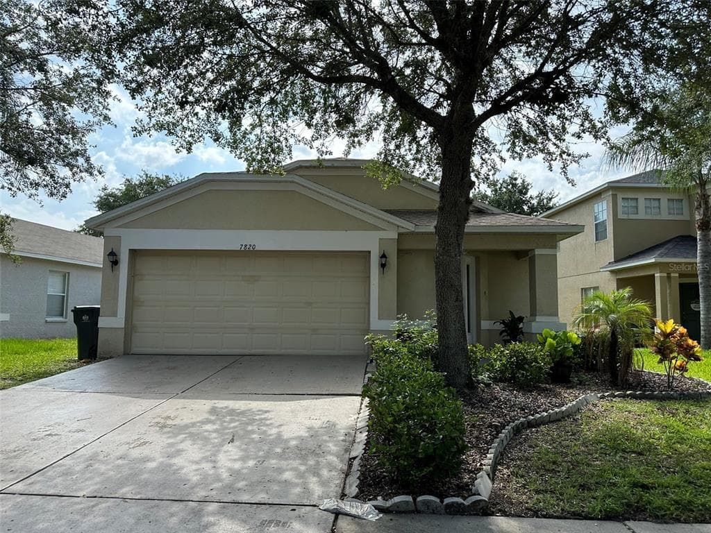 7820 CARRIAGE POINTE DRIVE GIBSONTON, FL 33534