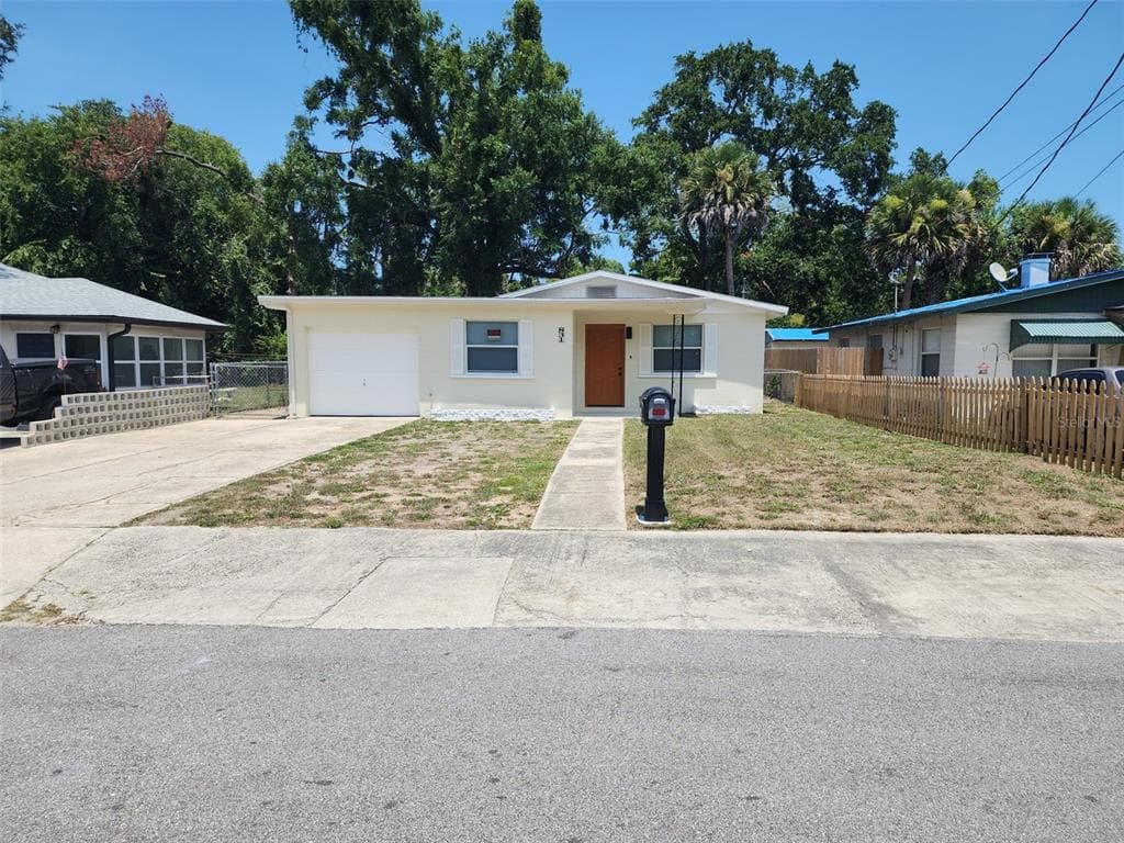 831 VERNON STREET DAYTONA BEACH, FL 32114