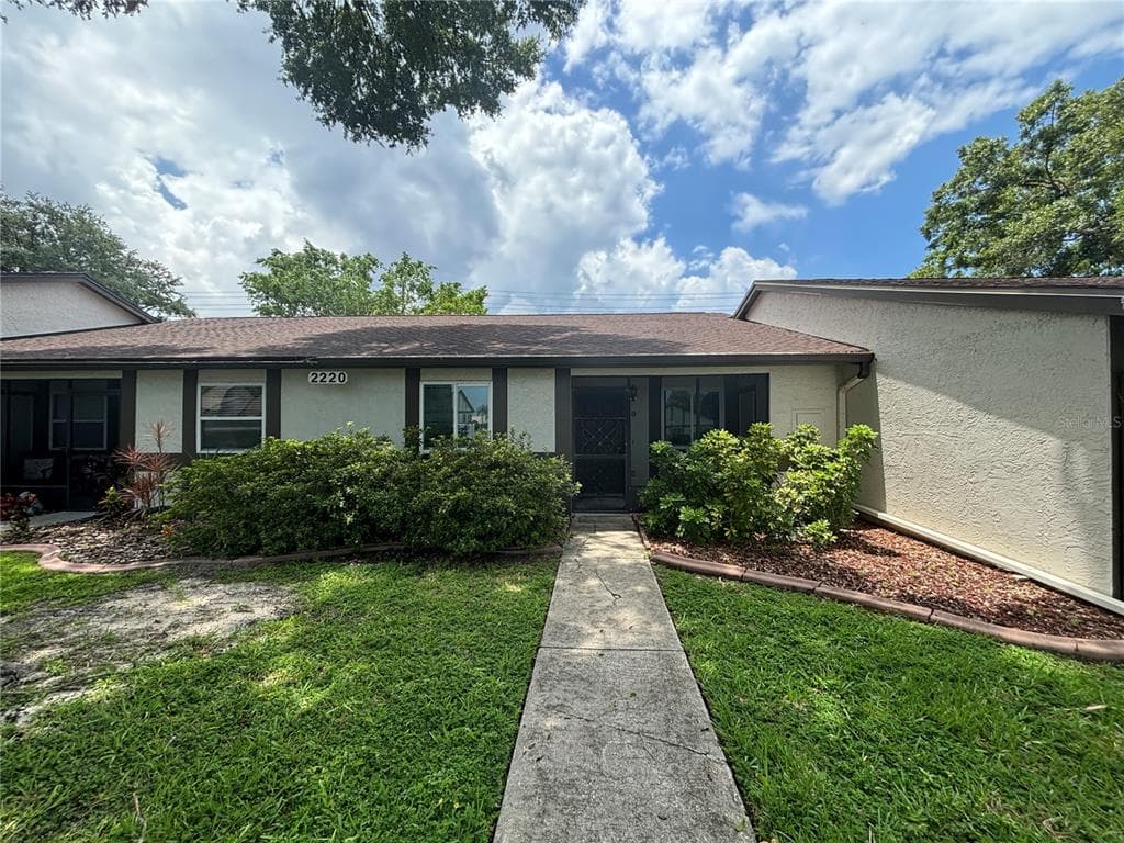 2220 BANCROFT CIRCLE S UNIT D PALM HARBOR, FL 34683