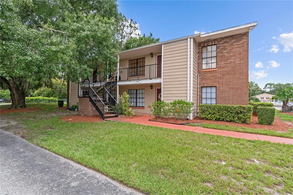 21102 VOYAGER BOULEVARD UNIT 1 LAND O LAKES, FL 34638