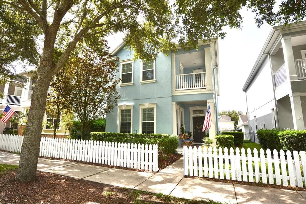 11337 EMERSON LAKE DRIVE RIVERVIEW, FL 33578
