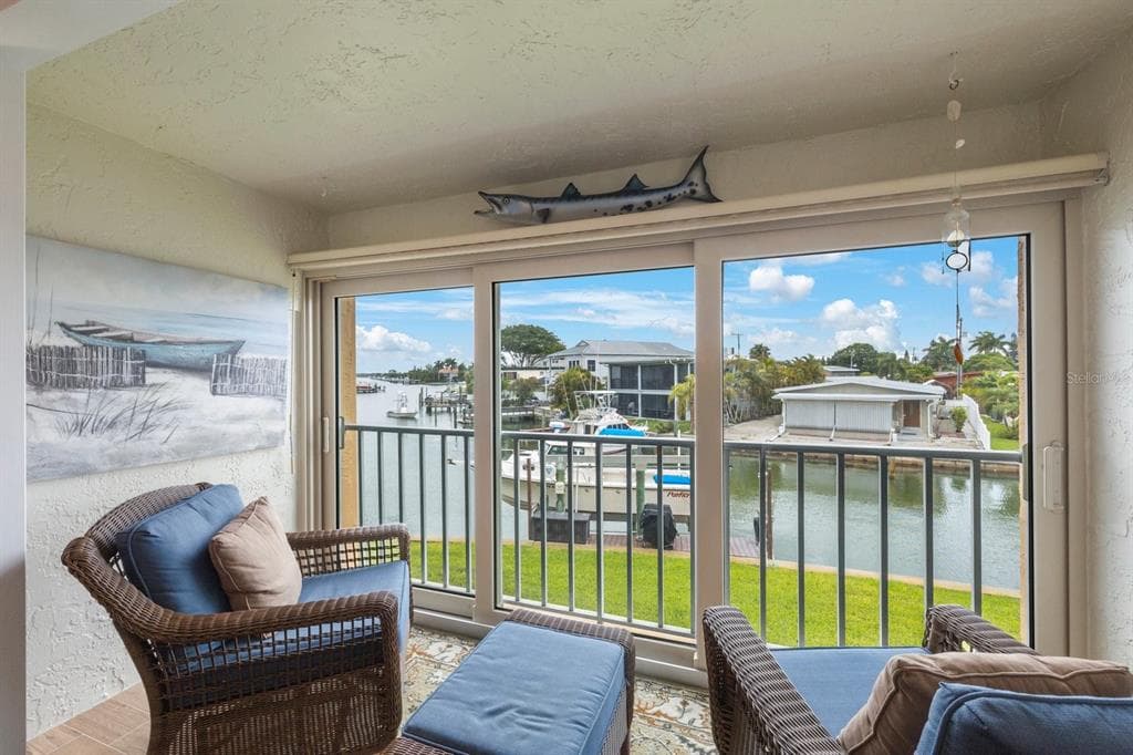 175 116TH AVENUE UNIT 102 TREASURE ISLAND, FL 33706