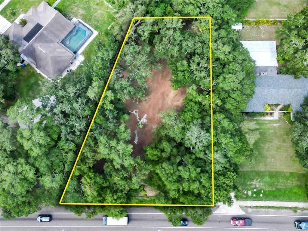 2508 LITHIA PINECREST ROAD VALRICO, FL 33596