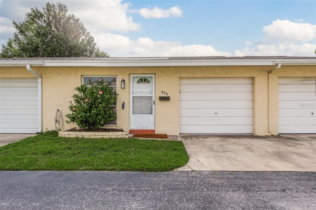 843 EDEN COURT DUNEDIN, FL 34698