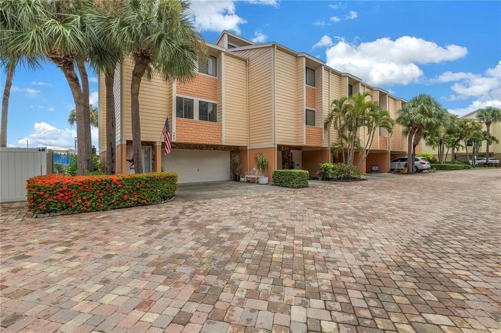 486 SANDY HOOK ROAD TREASURE ISLAND, FL 33706