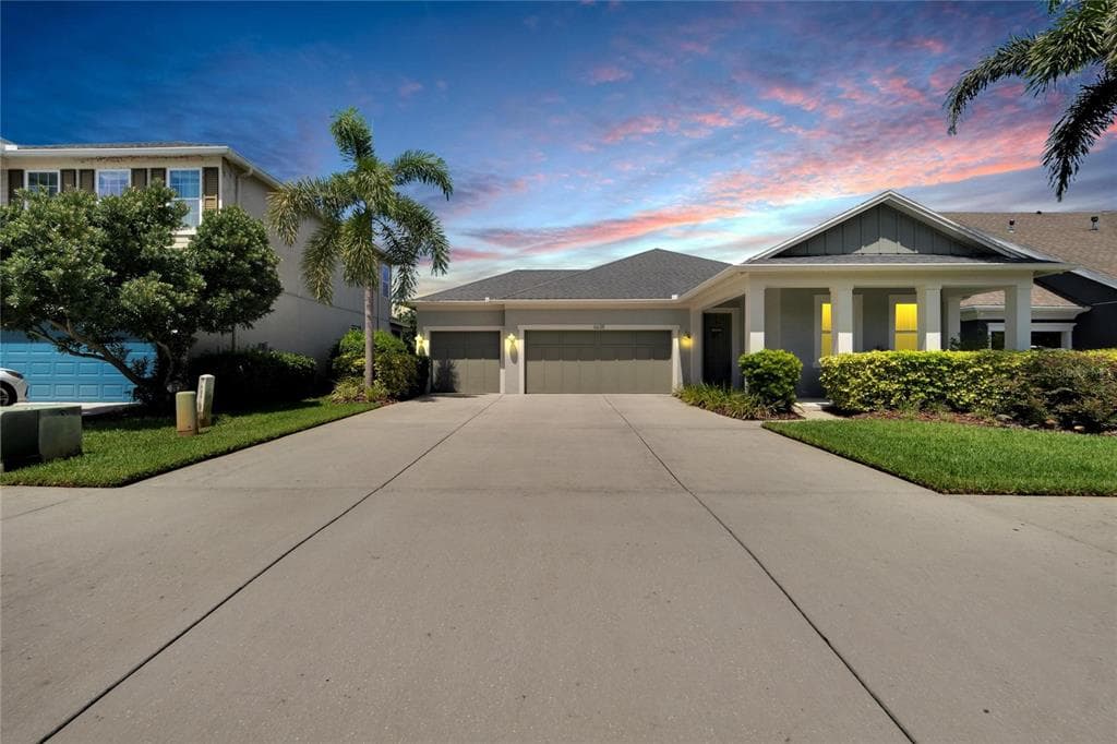 6638 CURRENT DRIVE APOLLO BEACH, FL 33572