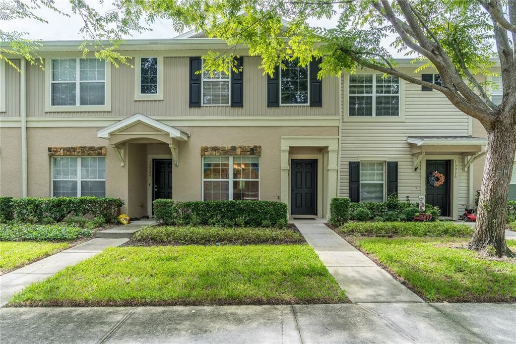 15924 FISHHAWK VIEW DRIVE LITHIA, FL 33547