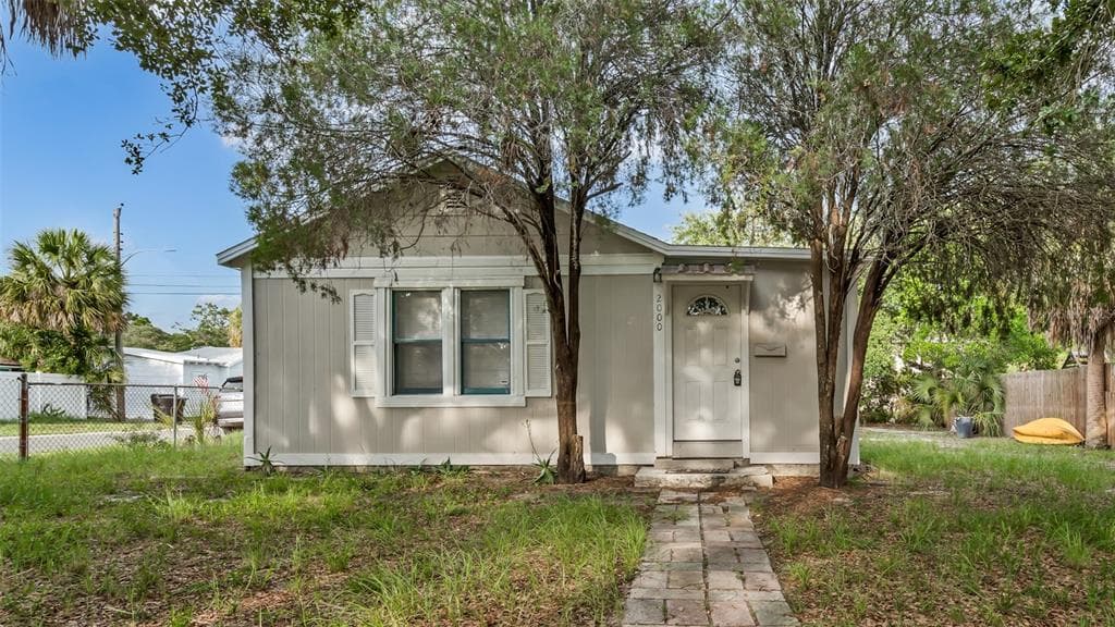 2000 43RD STREET S ST PETERSBURG, FL 33711