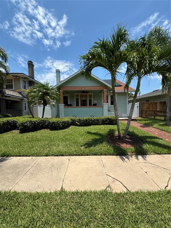 335 18TH AVENUE NE ST PETERSBURG, FL 33704