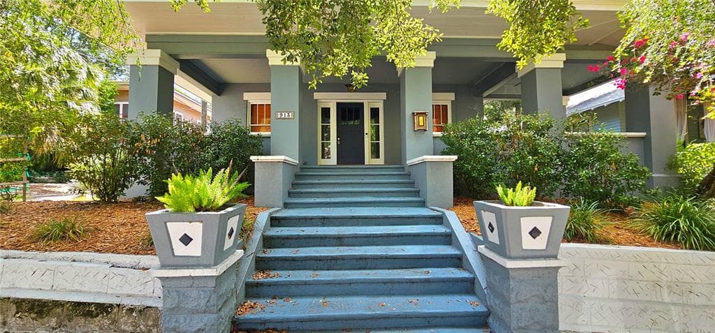 913 PROSPECT COURT S ST PETERSBURG, FL 33701