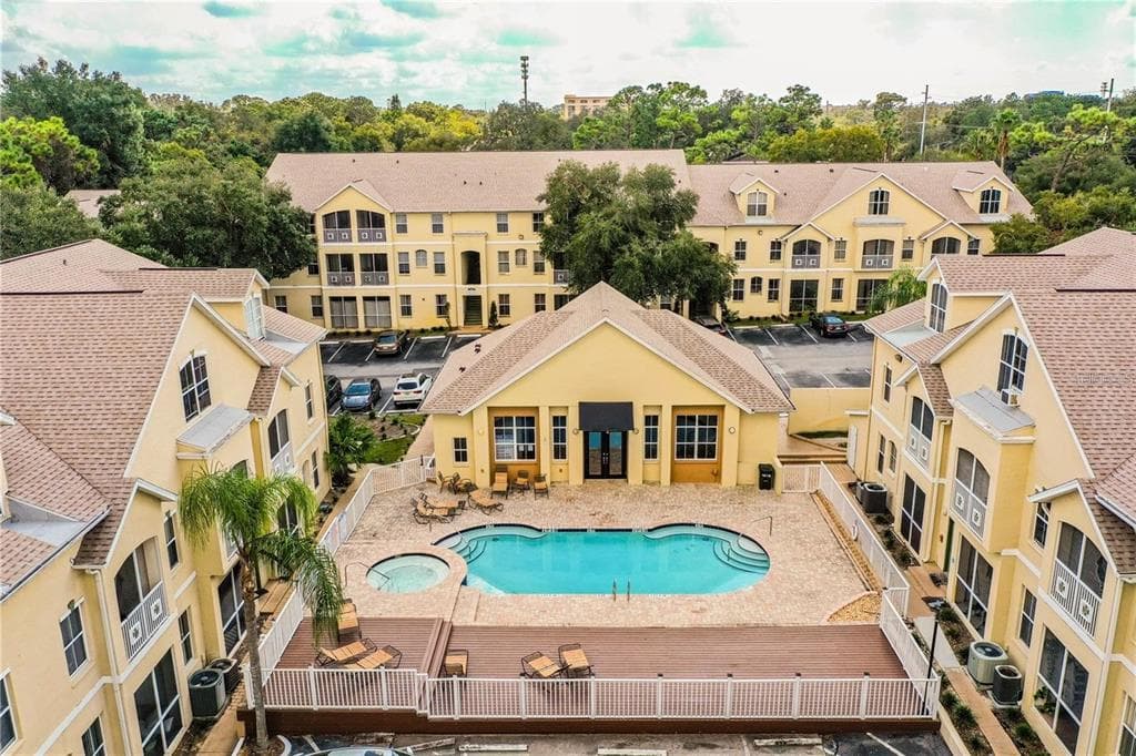 5035 SUNRIDGE PALMS DRIVE UNIT 204 TAMPA, FL 33617
