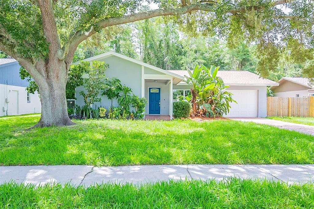 5008 CARROLLWOOD MEADOWS DRIVE TAMPA, FL 33625