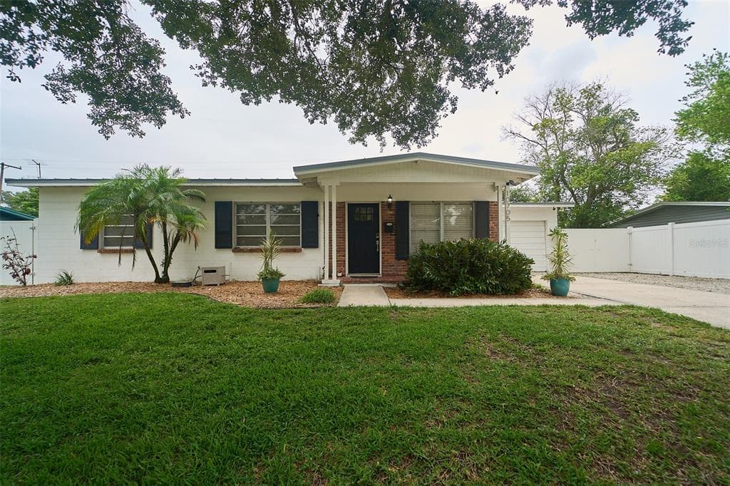 10705 LAKE CARROLL WAY TAMPA, FL 33618
