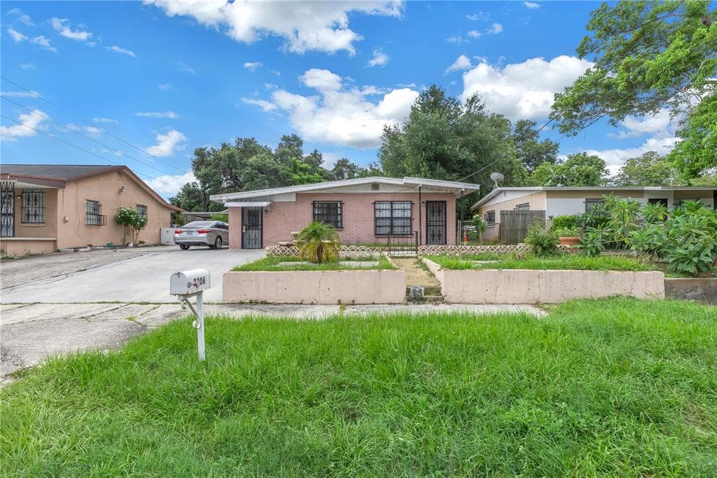 3306 W LA SALLE STREET TAMPA, FL 33607