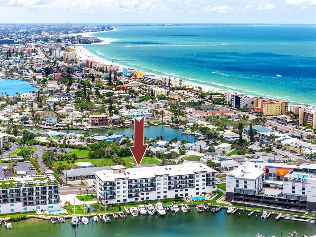 300 150TH AVENUE UNIT 303 MADEIRA BEACH, FL 33708