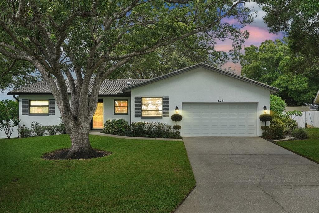 626 LINDA COURT PALM HARBOR, FL 34684