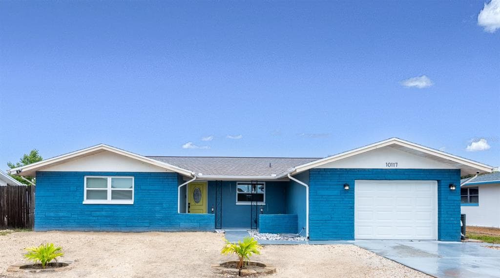 10117 OAK HILL DRIVE PORT RICHEY, FL 34668