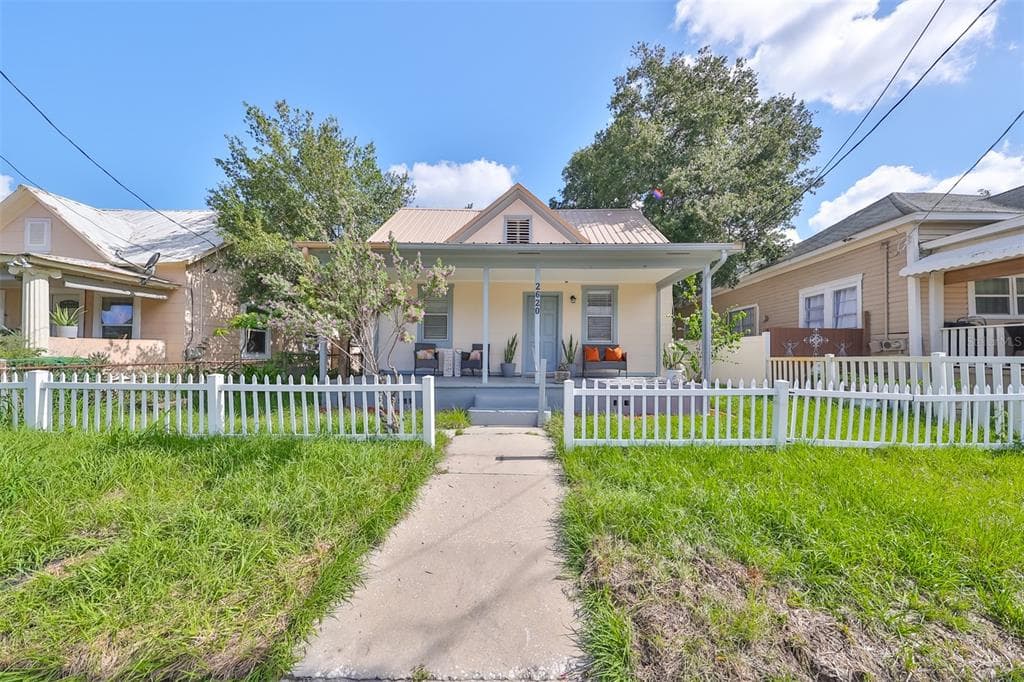 2620 E CLARK STREET TAMPA, FL 33605