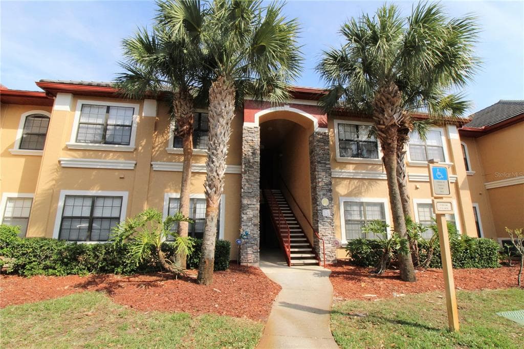 2262 CHIANTI PLACE UNIT 513 PALM HARBOR, FL 34683