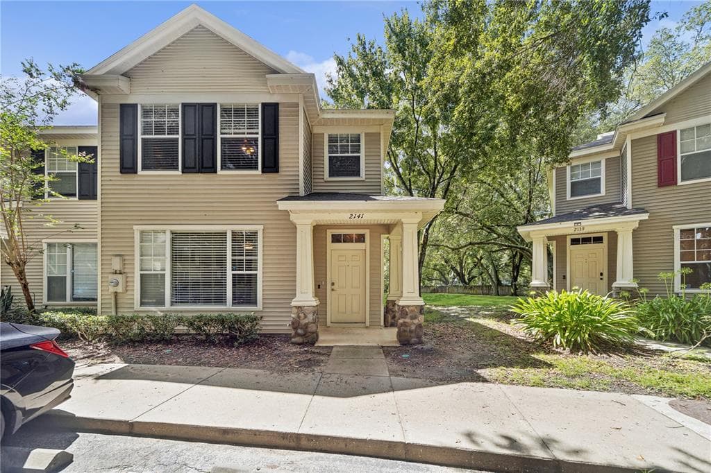 2141 GOLDEN OAK LANE VALRICO, FL 33594