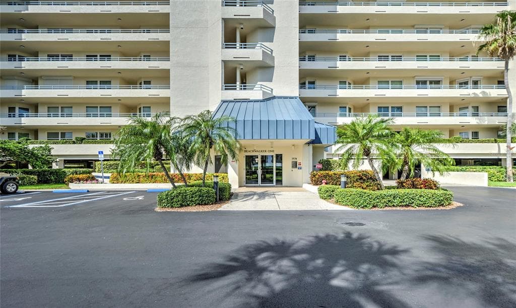 7974 SAILBOAT KEY BOULEVARD S UNIT 608 SOUTH PASADENA, FL 33707