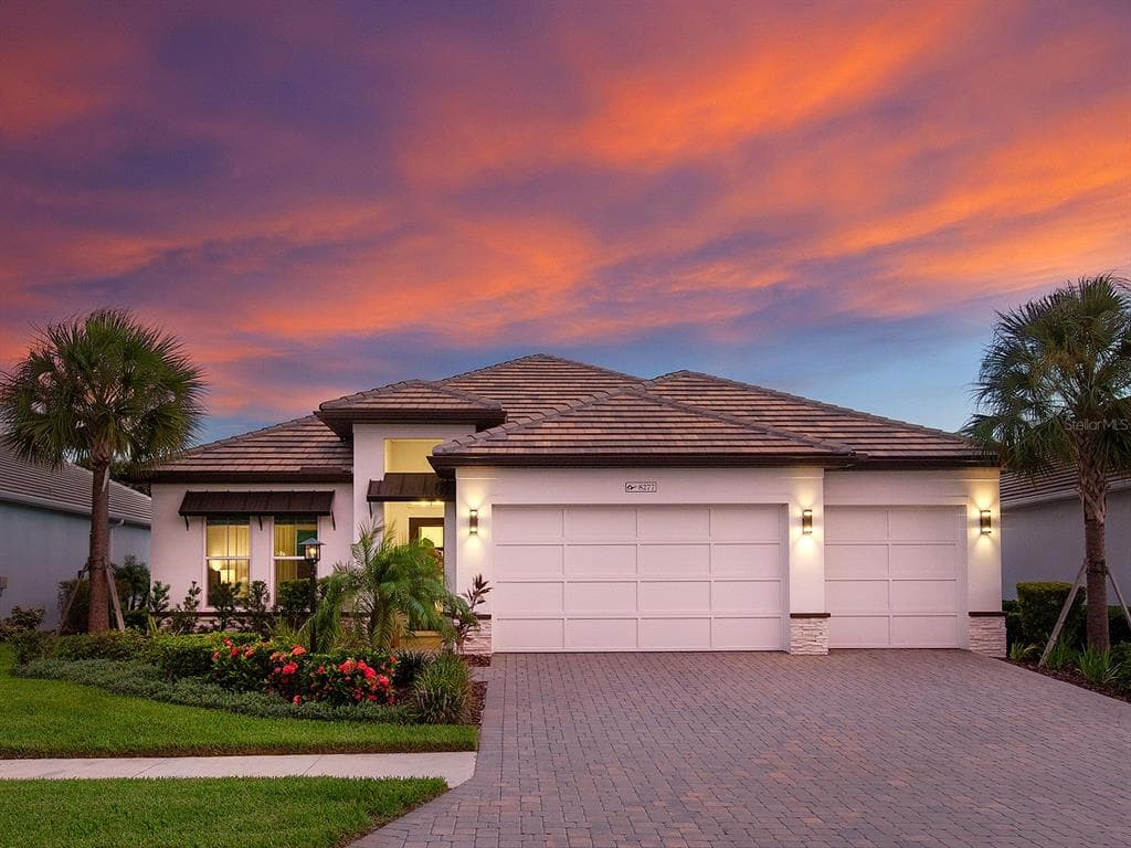 8277 GRANDE SHORES DRIVE SARASOTA, FL 34240