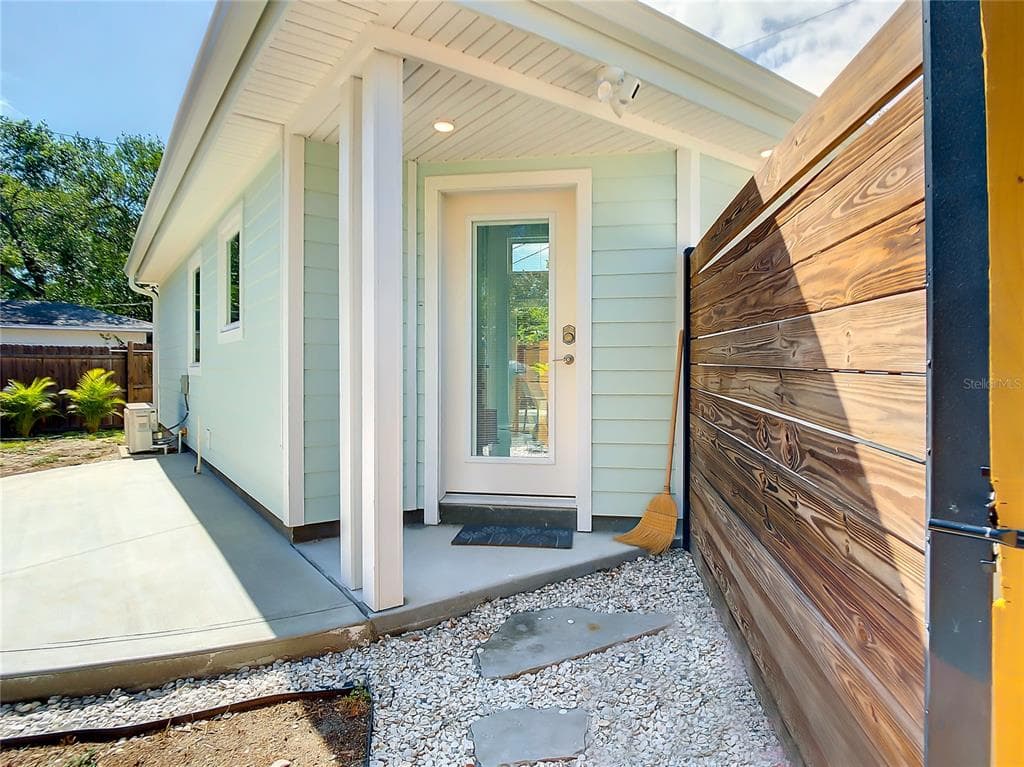 5111 28TH AVENUE N ST PETERSBURG, FL 33710