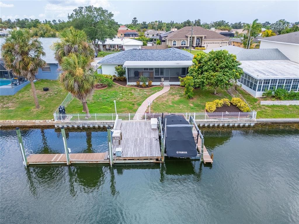 721 KINGSTON COURT APOLLO BEACH, FL 33572