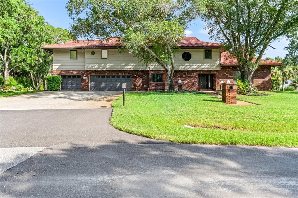 250 STRATHMORE AVENUE OLDSMAR, FL 34677