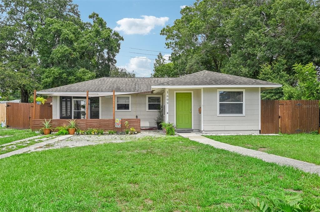 1609 30TH STREET W BRADENTON, FL 34205
