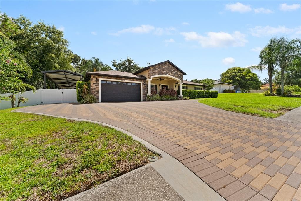 2209 HIGH POINT DRIVE BRANDON, FL 33511