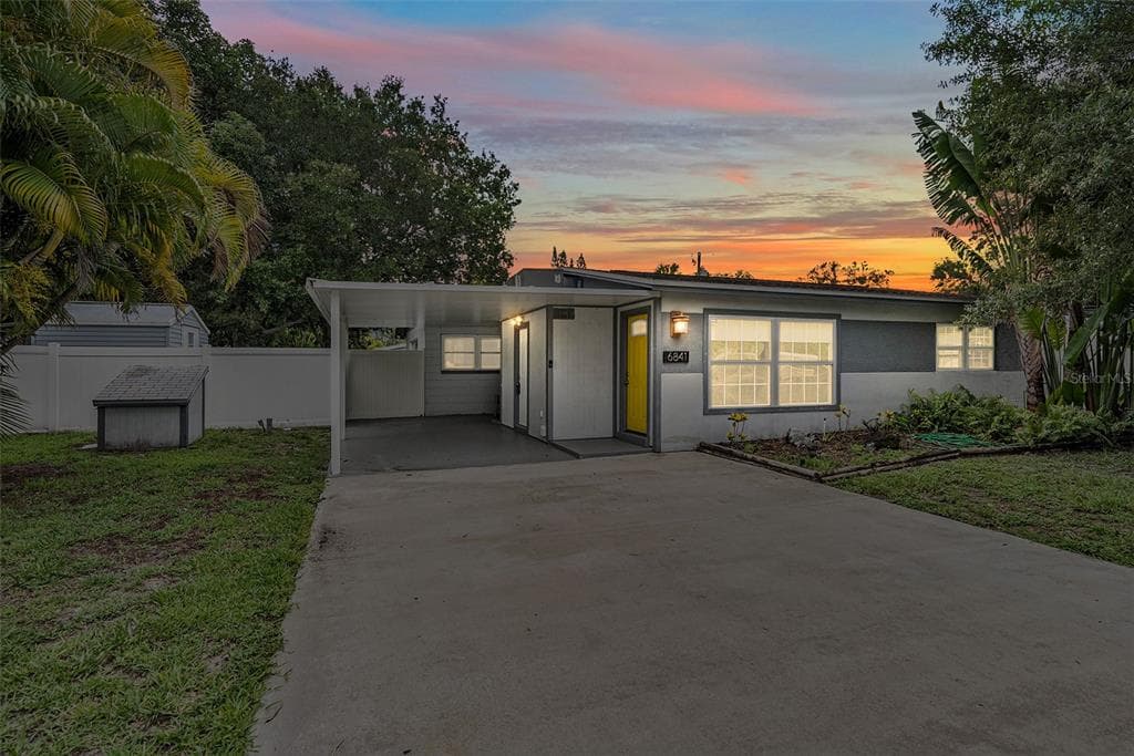 6841 13TH STREET N ST PETERSBURG, FL 33702