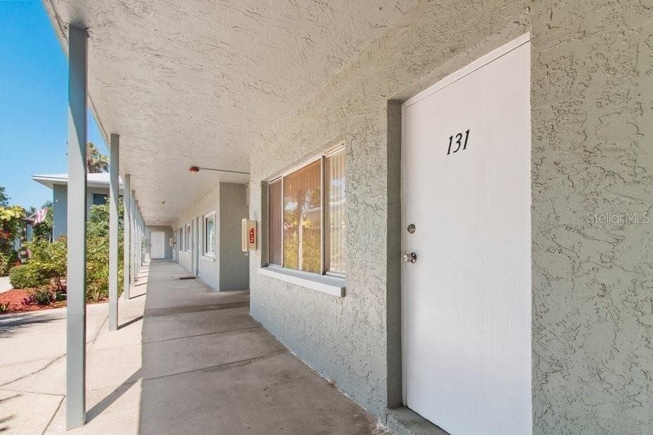 334 48TH AVENUE N UNIT 131 ST PETERSBURG, FL 33703