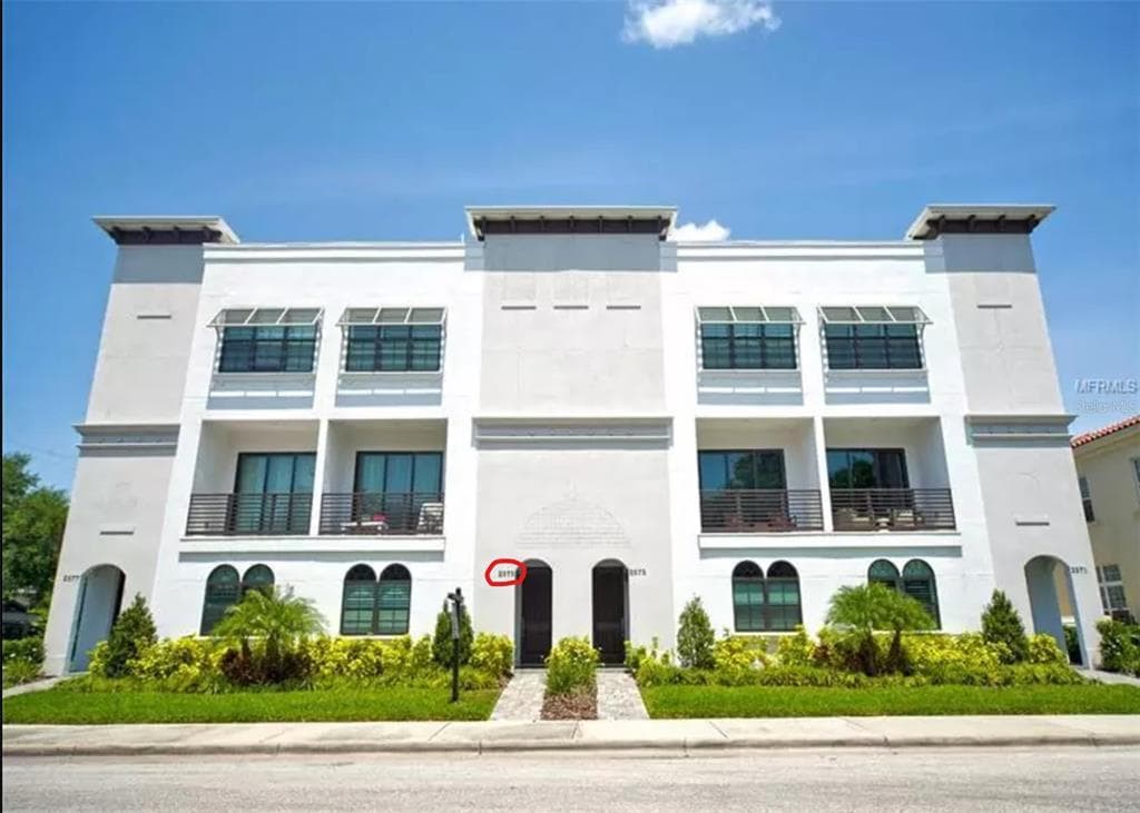 2575 W PLATT STREET TAMPA, FL 33609
