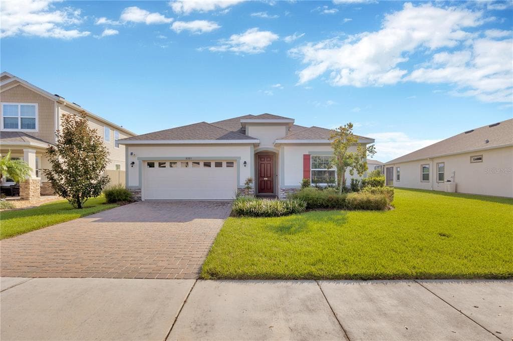 8283 OLIVE BROOK DR WESLEY CHAPEL, FL 33545