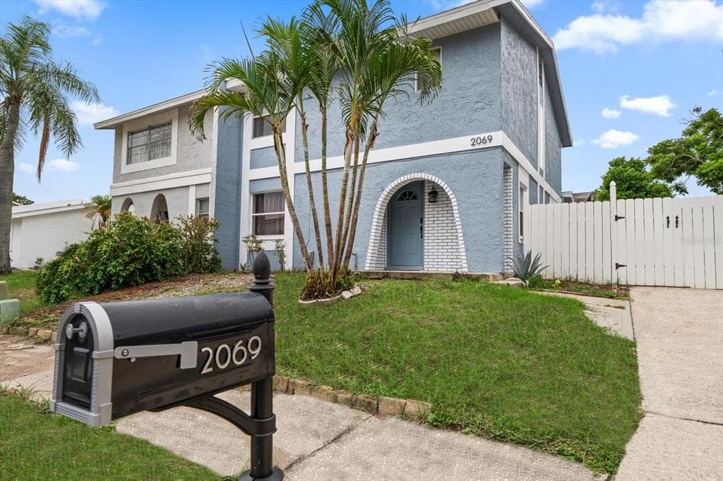 2069 LOS LOMAS DRIVE CLEARWATER, FL 33763