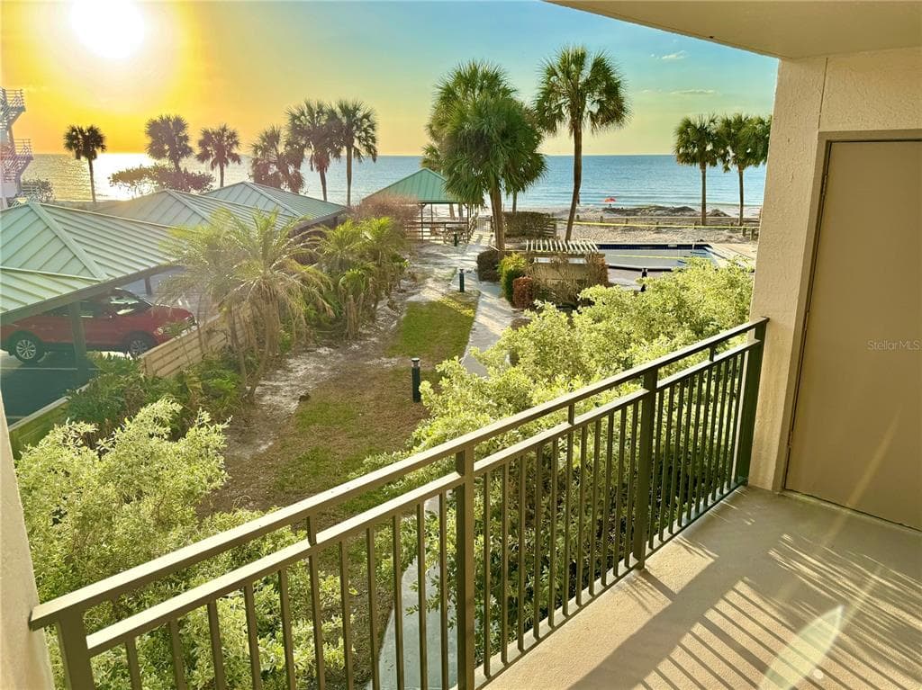 2618 GULF BOULEVARD UNIT 103 INDIAN ROCKS BEACH, FL 33785