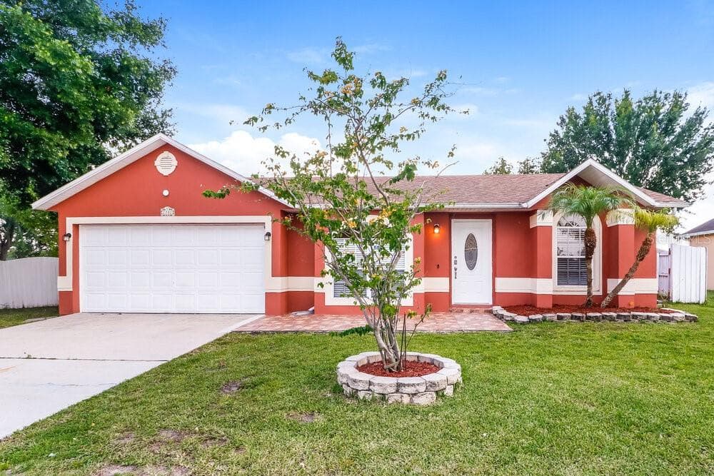 2702 WOODSTREAM CIRCLE KISSIMMEE, FL 34743