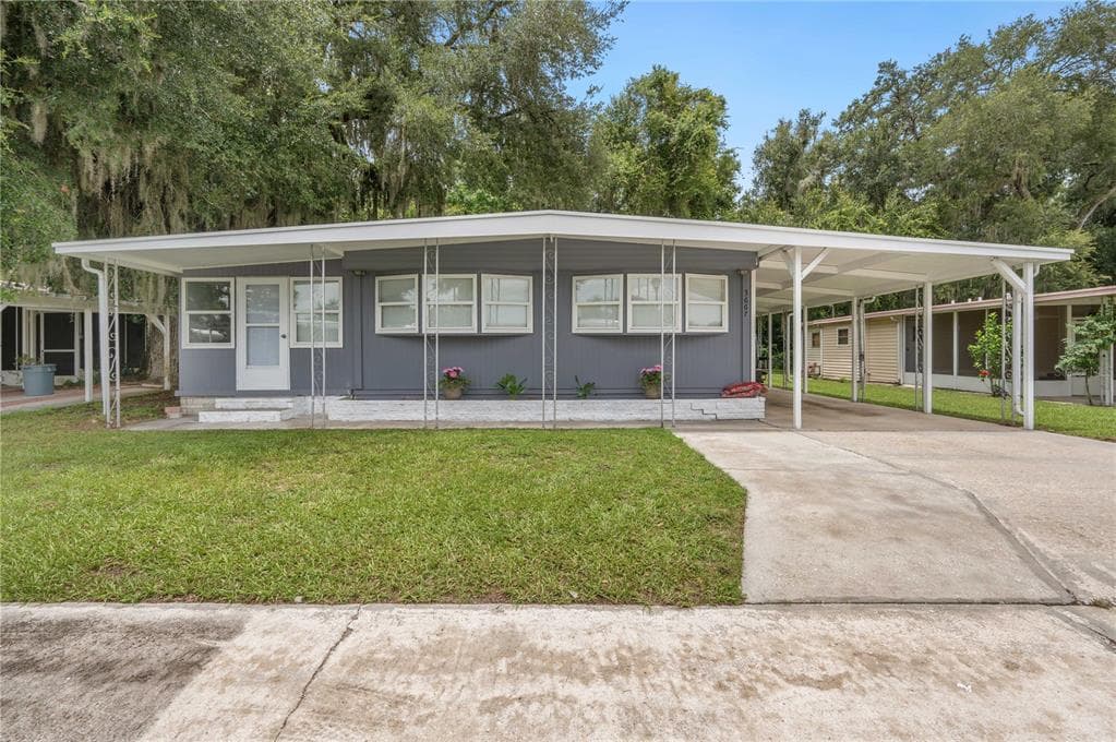 3667 MULLER DRIVE ZEPHYRHILLS, FL 33540