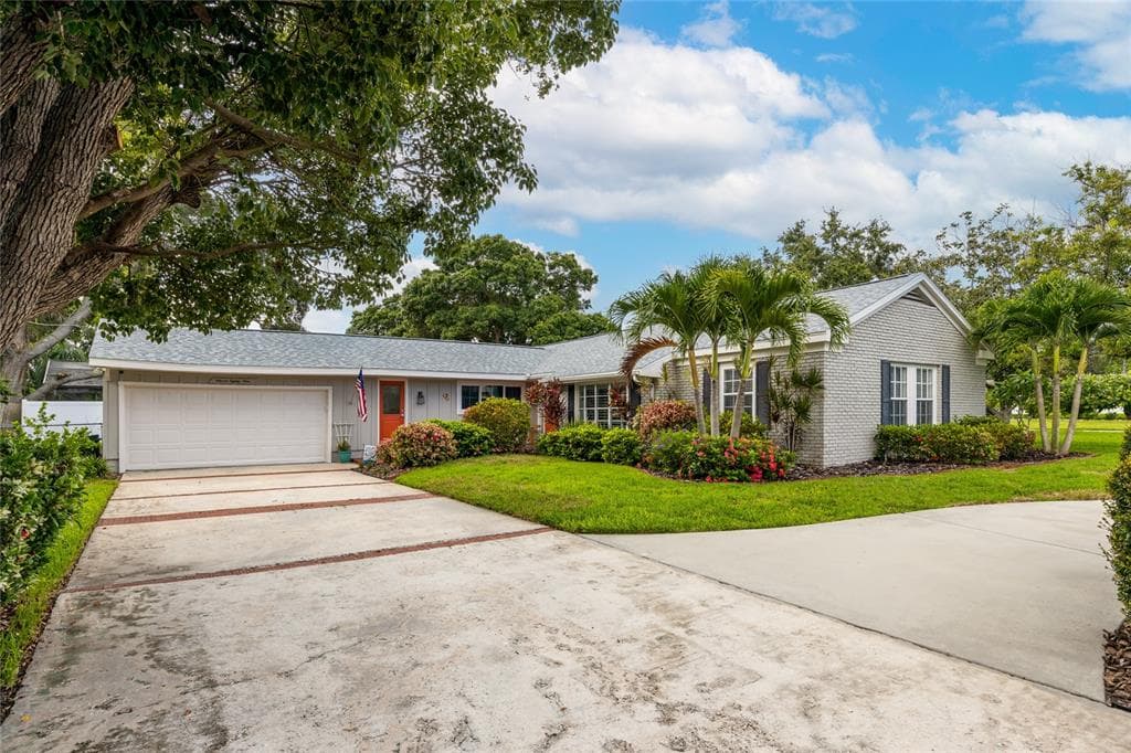 1189 BURKE AVE DUNEDIN, FL 34698