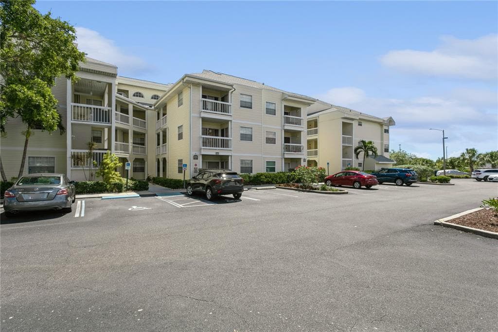 6931 STONES THROW CIRCLE N UNIT 5106 ST PETERSBURG, FL 33710