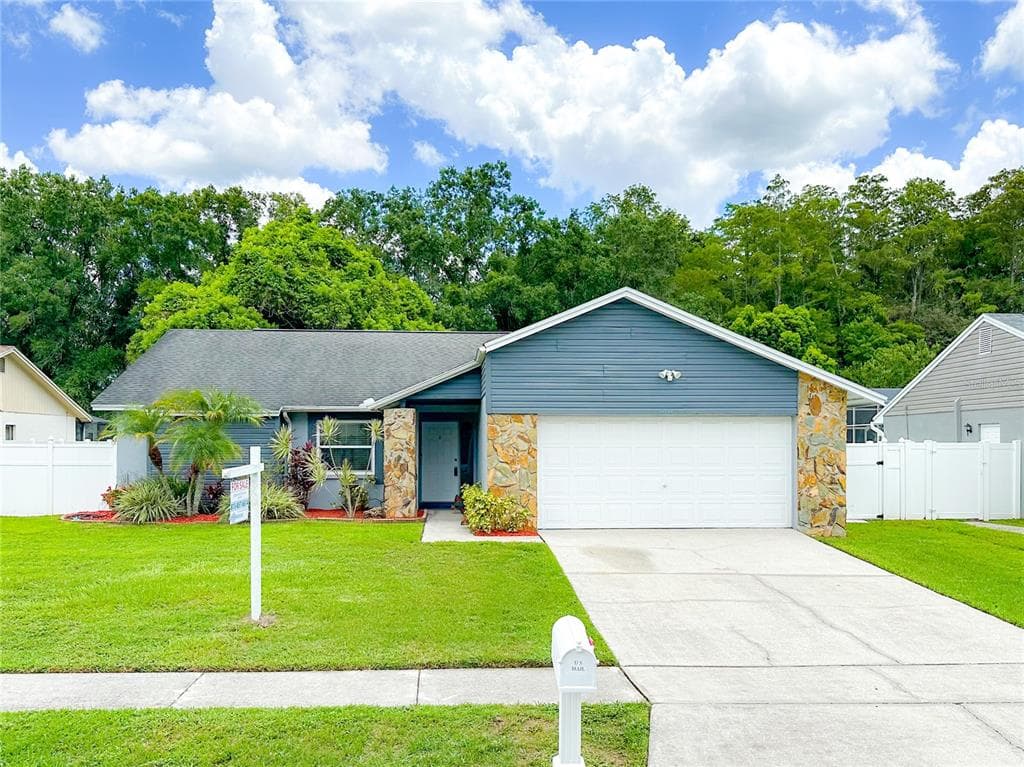 16213 SAWGRASS CIRCLE TAMPA, FL 33624