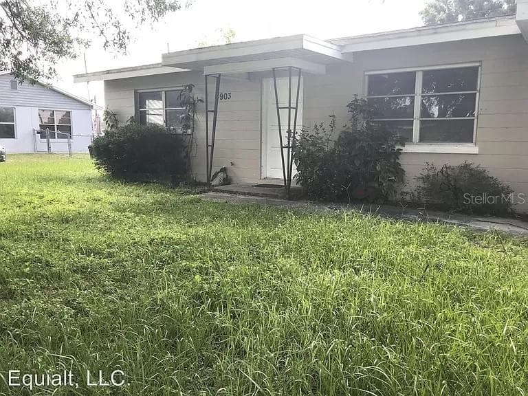 4903 AVON STREET LAKE WALES, FL 33859