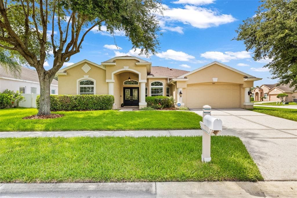 1641 BROOKSBEND DRIVE WESLEY CHAPEL, FL 33543