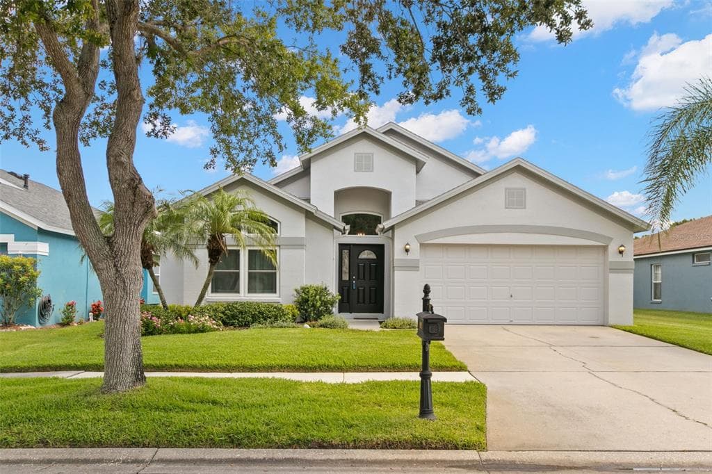 9962 STOCKBRIDGE DRIVE