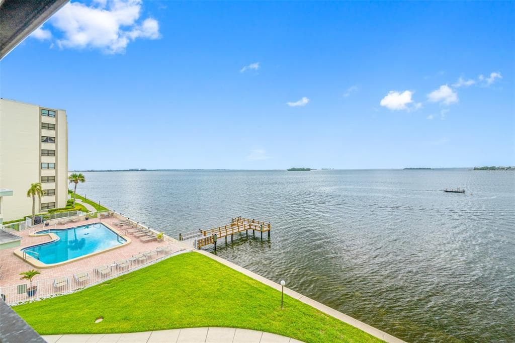 300 WOODETTE DRIVE UNIT 404B DUNEDIN, FL 34698