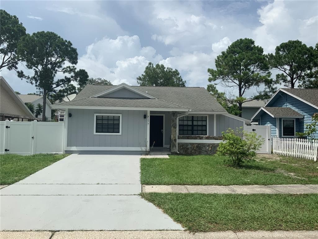 3177 WHISPERING DRIVE S LARGO, FL 33771